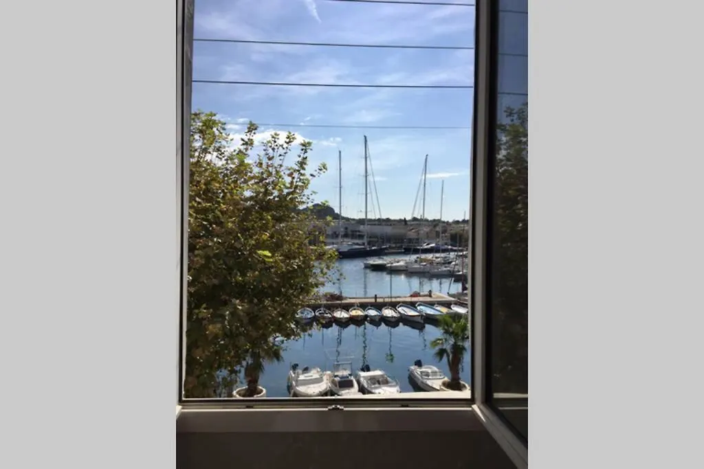 Apartment La Ciotat - Magnifique Appartement Climatise Sur Le Port